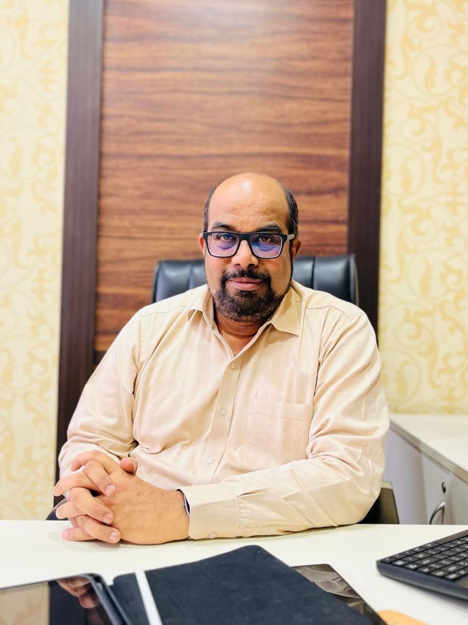 Mr.Vinay Gupte